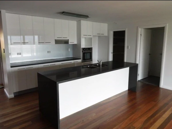 Spotted Gum Timber Flooring - Image 5